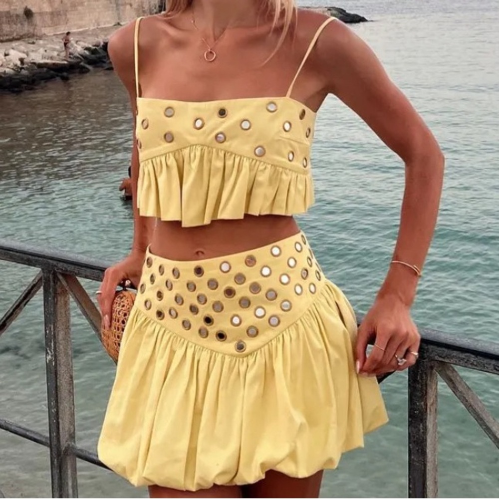 cute yellow two piece set! never worn size small